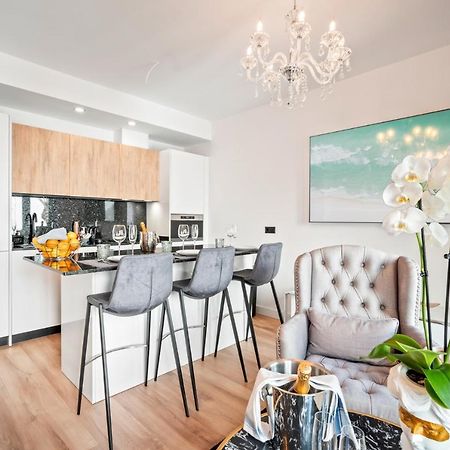 Puerto Banus Luxurious Apartment In The Heart Of The Port Marbella Eksteriør bilde