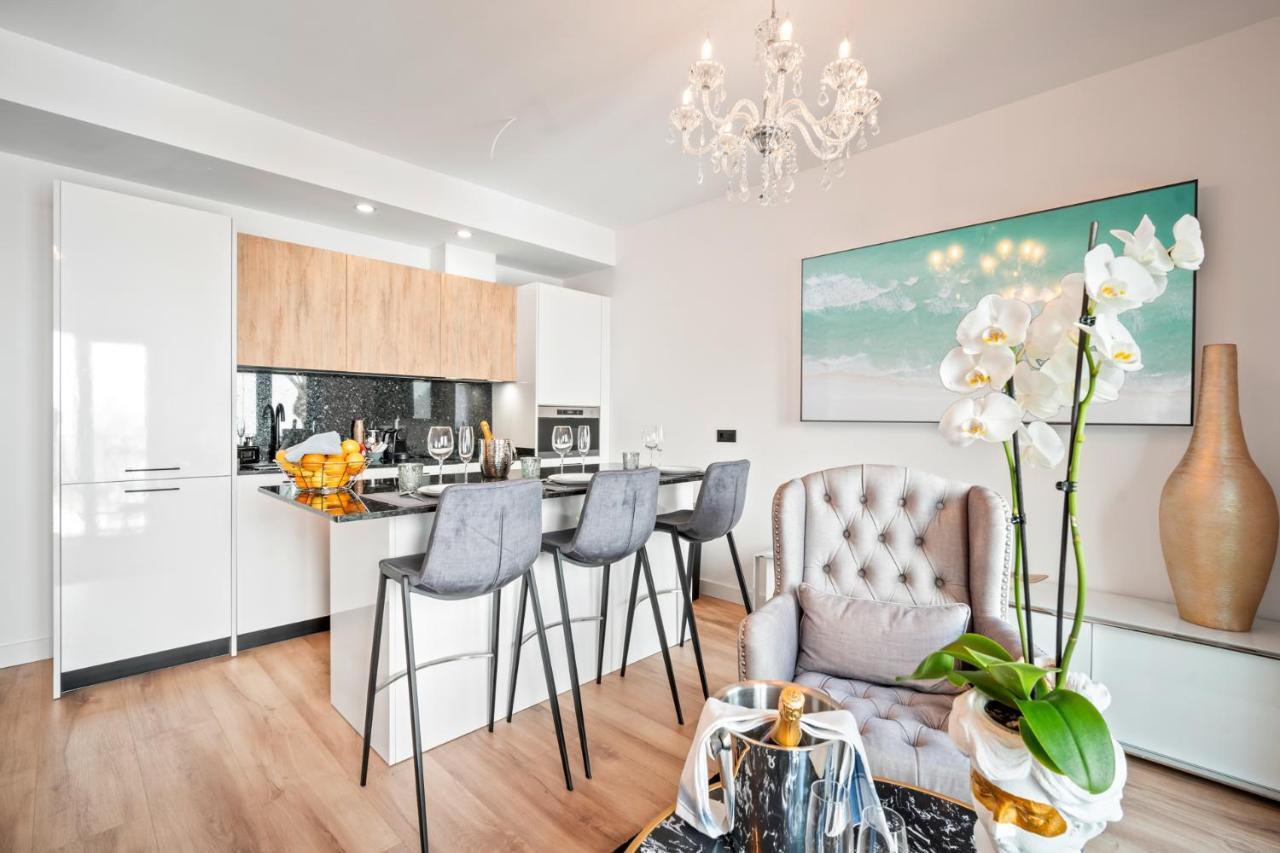 Puerto Banus Luxurious Apartment In The Heart Of The Port Marbella Eksteriør bilde