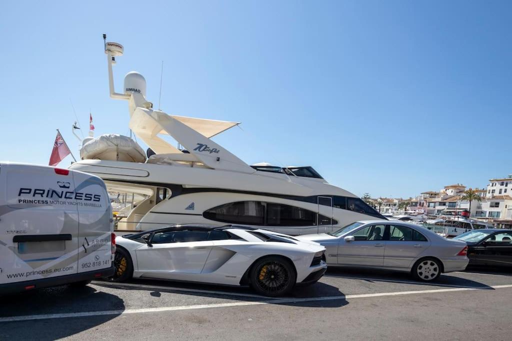 Puerto Banus Luxurious Apartment In The Heart Of The Port Marbella Eksteriør bilde