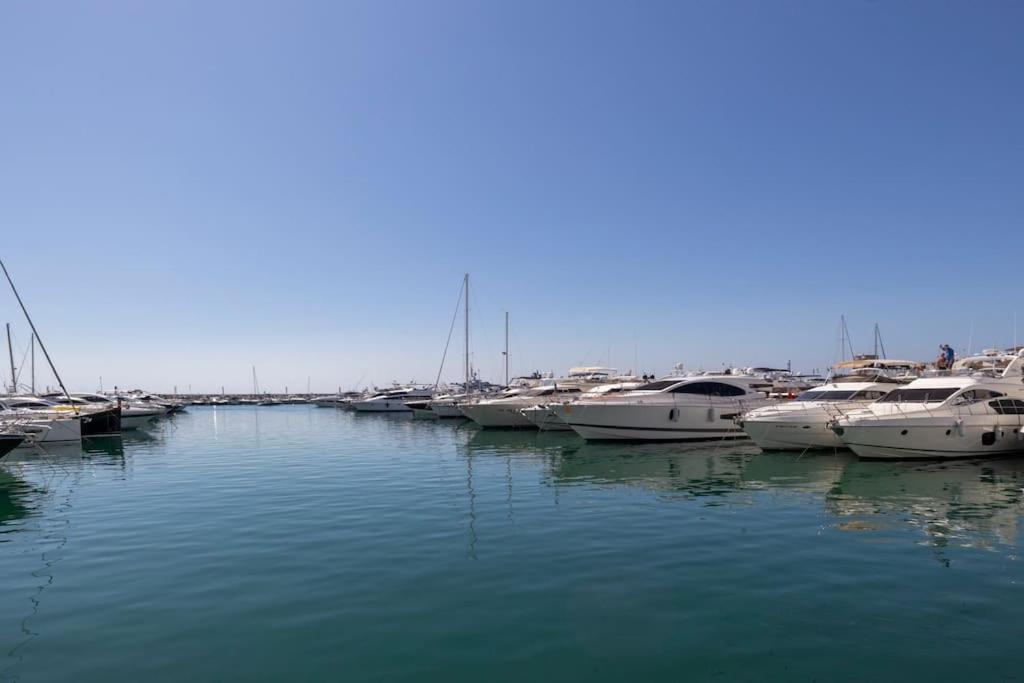 Puerto Banus Luxurious Apartment In The Heart Of The Port Marbella Eksteriør bilde