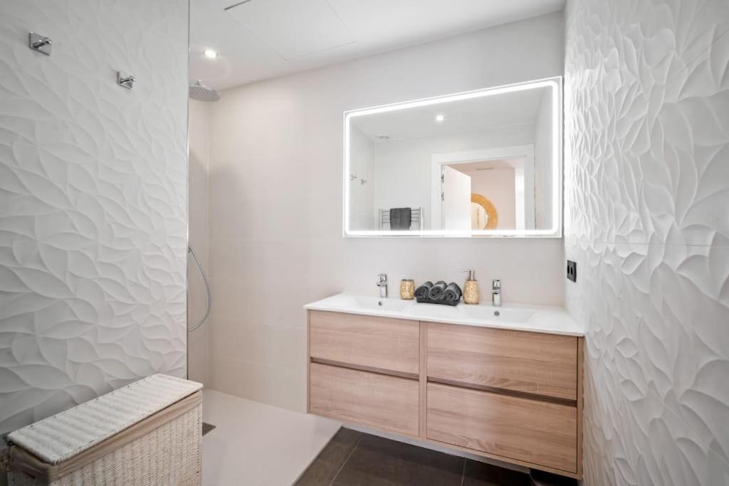 Puerto Banus Luxurious Apartment In The Heart Of The Port Marbella Eksteriør bilde
