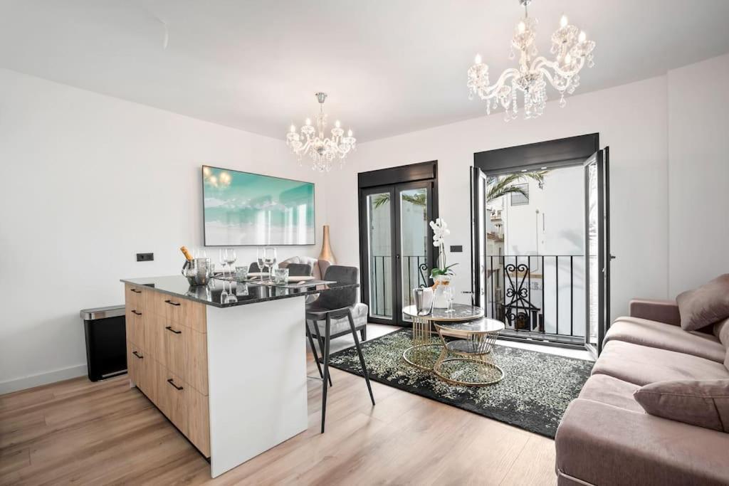 Puerto Banus Luxurious Apartment In The Heart Of The Port Marbella Eksteriør bilde